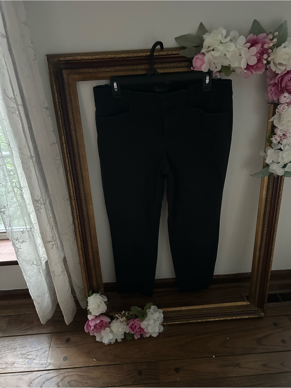 Lord & Taylor Women’s Kelly Ankle Pants in Black